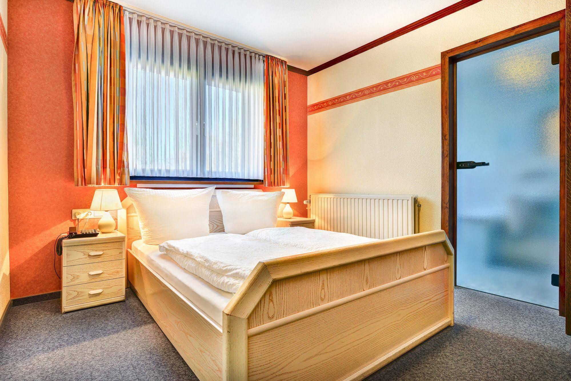 Hotel Du Lac Butgenbach Exteriör bild